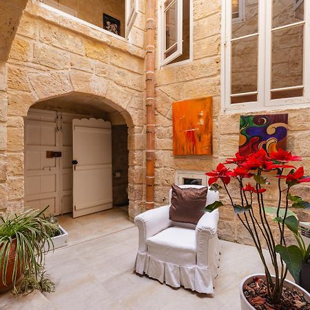 Villa Tranquility Haven Rabat Esterno foto